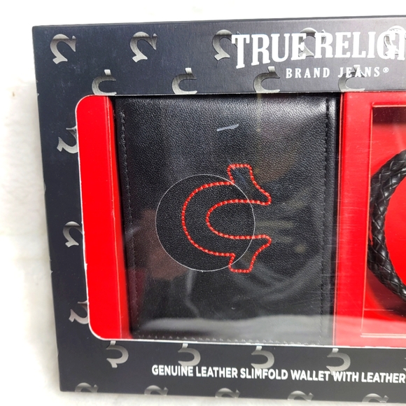 True Religion Leather Wallet & Bracelet Gift Set - Picture 3 of 7
